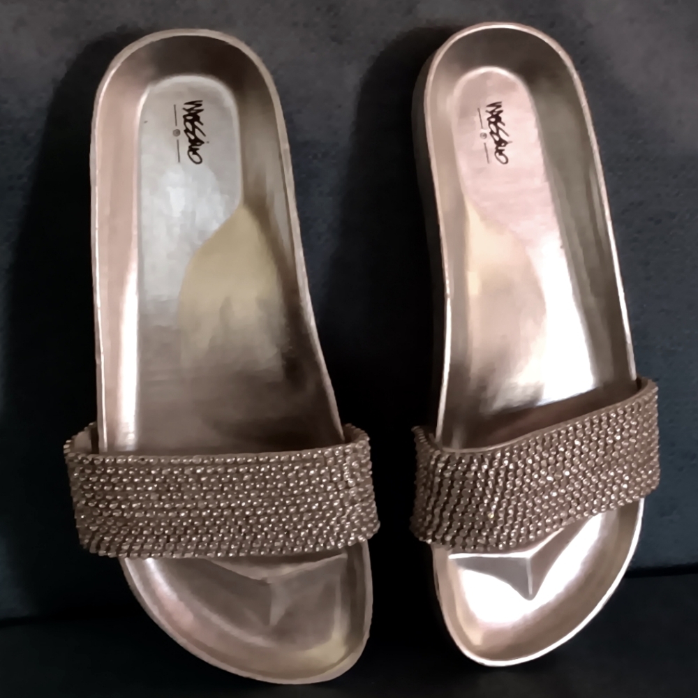 Mossimo Supply Co. Silver Slides